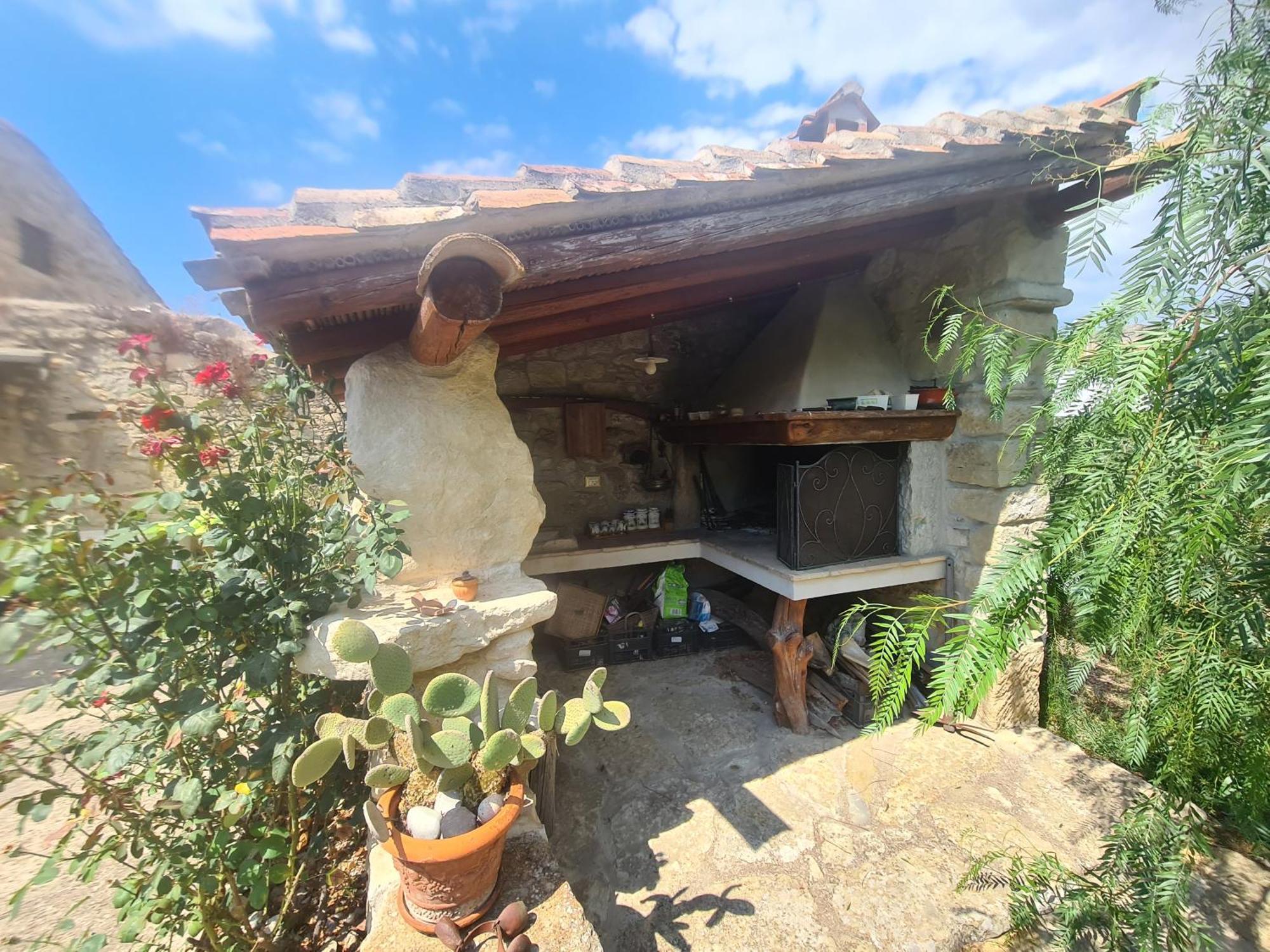 Vila Casa Di Pietra Usellus Exteriér fotografie